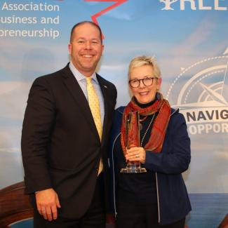 FSU Professor Susan Fiorito accepts the Model Emerging Program Award from the United States Association for Small Business and Entrepreneurship.