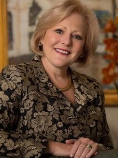 Nan Hillis Headshot